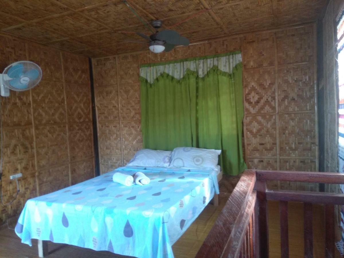 Overview Hostel Loon Bagian luar foto