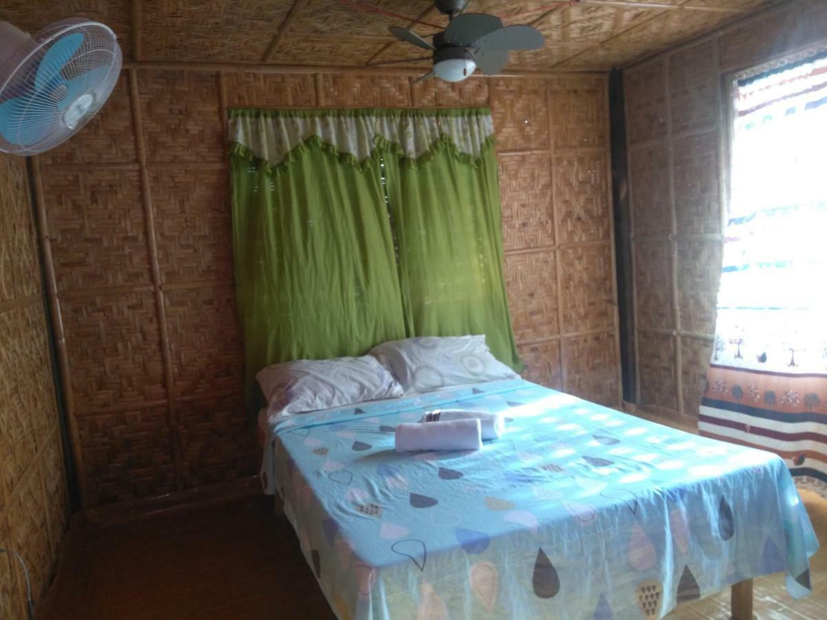 Overview Hostel Loon Bagian luar foto